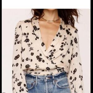 NWT Heartloom floral blouse